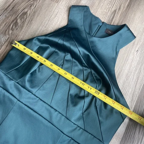 The Limited Women's‎ Green Satin Sleeveless Halter Neck Cocktail Dress Size 6 - Picture 5 of 5